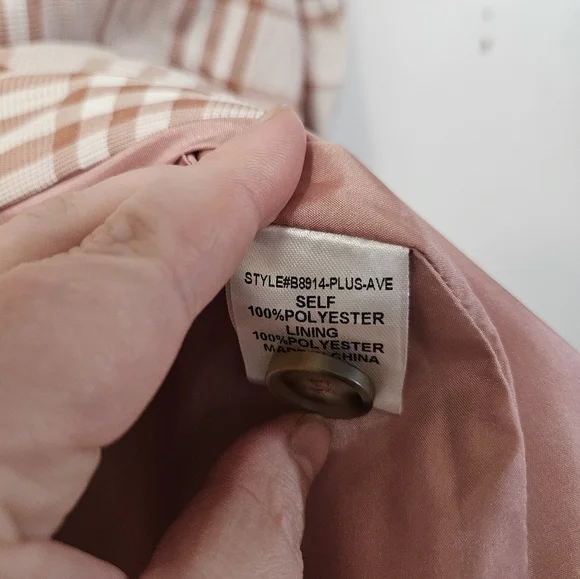 Jodifl Womens Pink Plaid Plus Size Blazer With Built In Shoulder Pads! - Picture 3 of 6